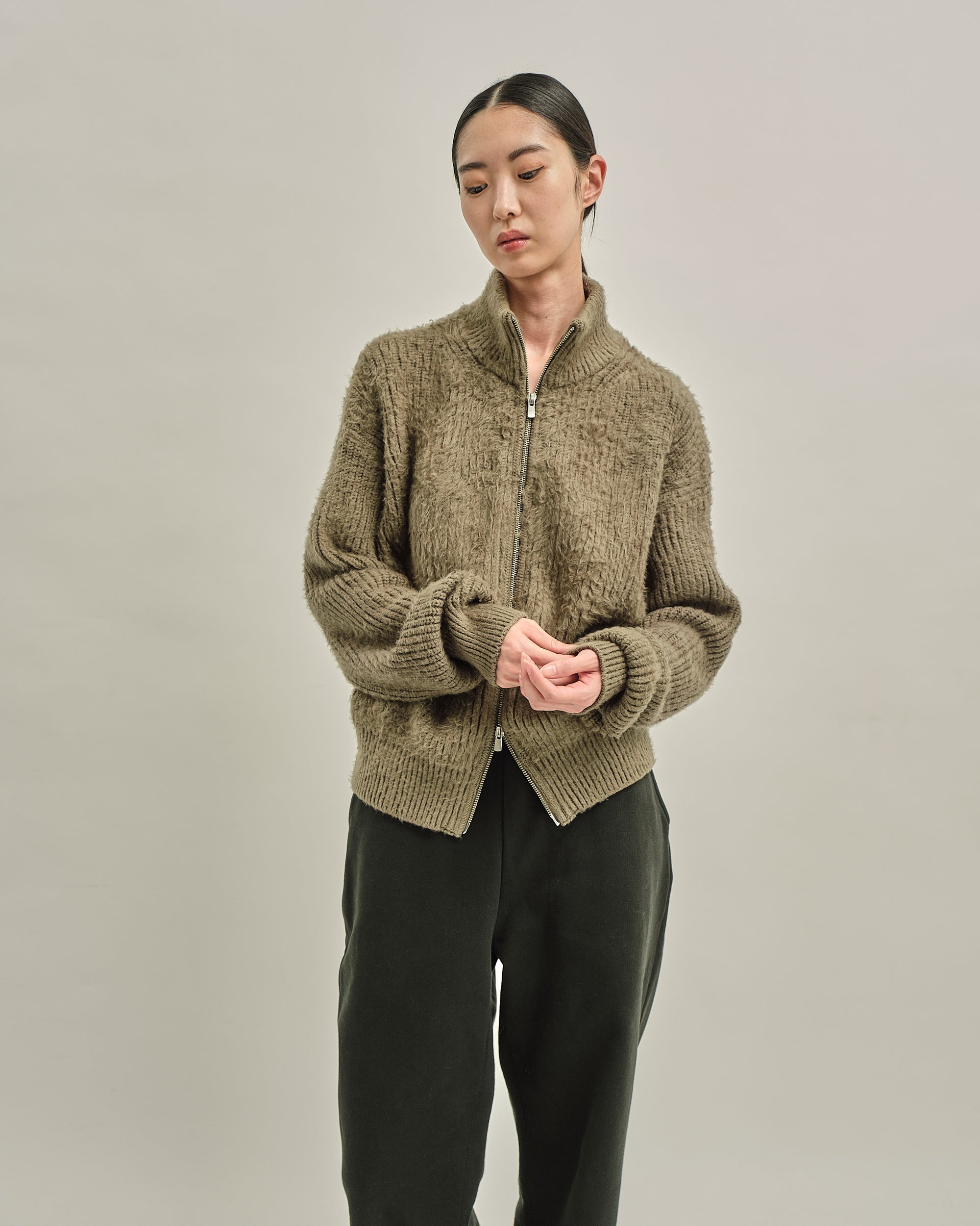 BRUSHED COTTON DRIVERS KNIT SWEATER OLIVE