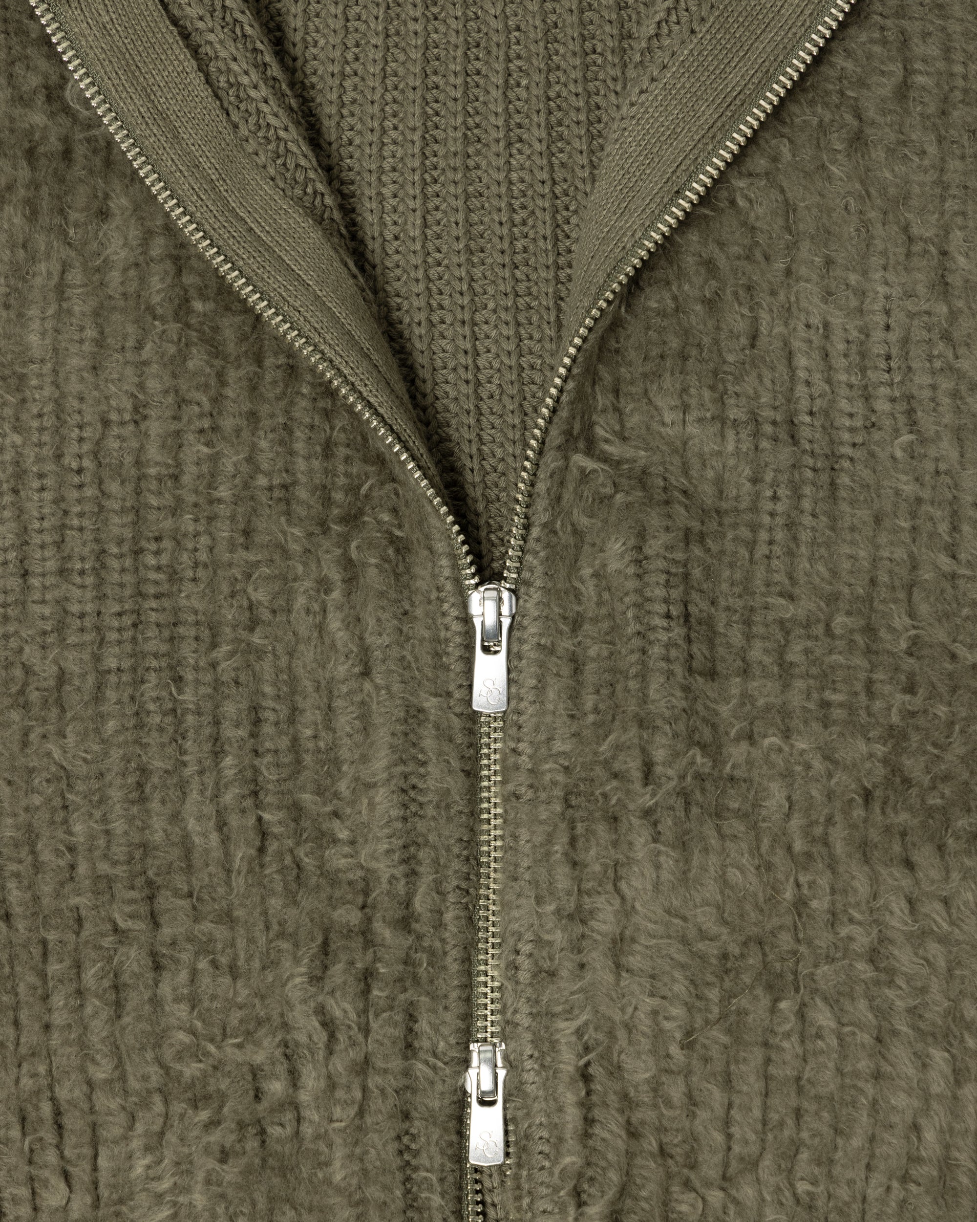 BRUSHED COTTON DRIVERS KNIT SWEATER OLIVE