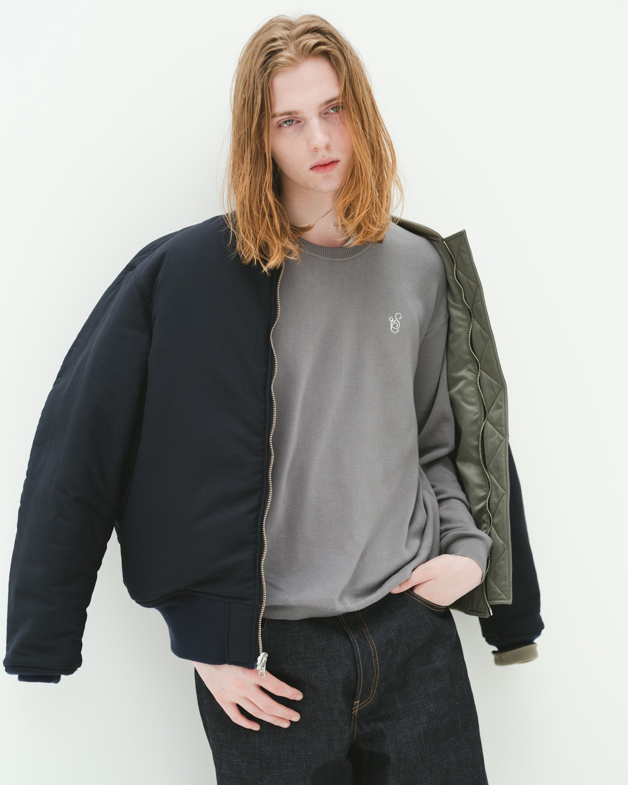 SCRIPT KNIT L/S TEE  DARK GRAY