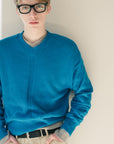 V NECK LIGHT KNIT SWEATER VIVID BLUE